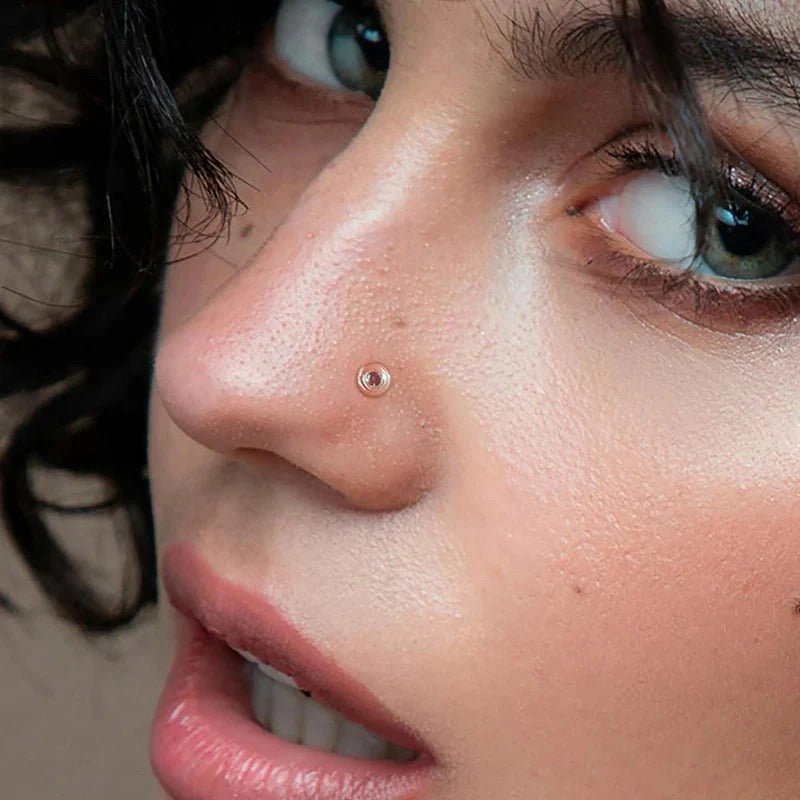 10Pcs Glass Clear Nose Studs Screw for Work,Surgery, 18g/16g Glass Nose Piercing Retainer for Sport, MRIs, CT, Hypoallergenic Flat Top Invisible Nose Rings Studs