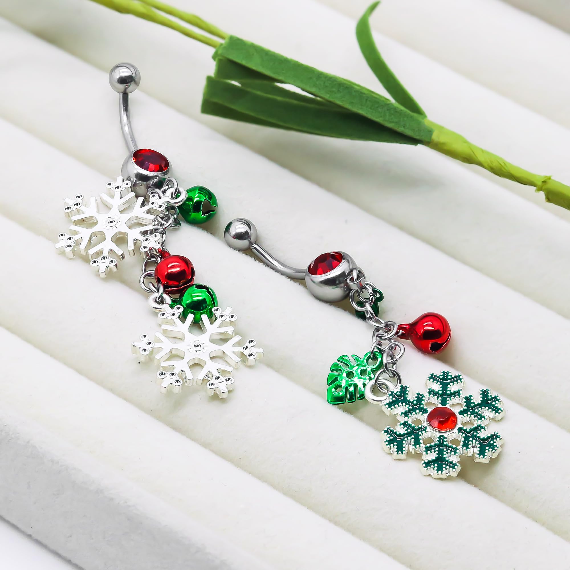 14G Christmas Mistletoe Dangle Belly Button Rings 316L Stainless Steel Navel Piercing Rings Jingling Bell Belly Piercing Jewelry for Women - QIAO Crystal我的商店QIAO Crystal