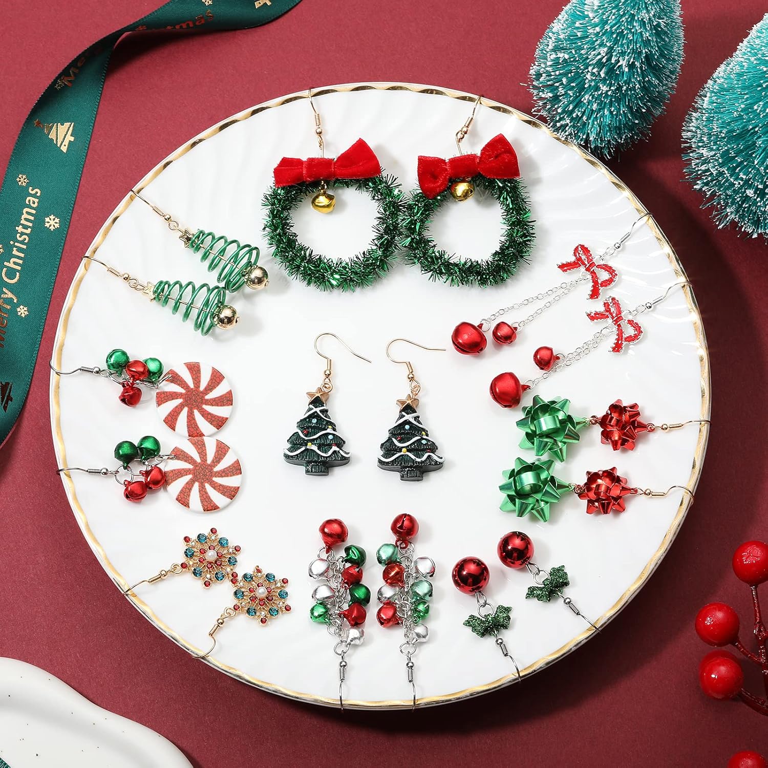 Christmas Earrings Set for Women Chritmas Ornament Earrings Xmas Tree Jingle Bell Bow Snowflake Wreath Hook Dangle Earrings Holiday Festive Jewelry Gifts - 我的商店我的商店我的商店