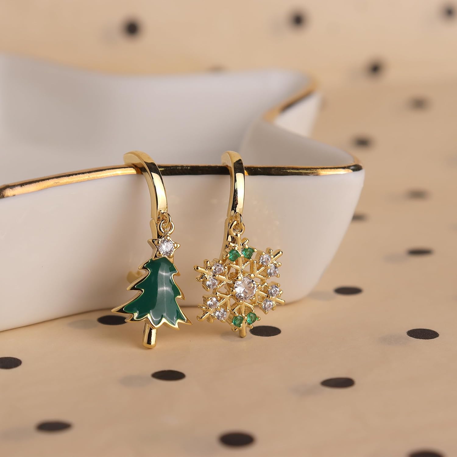 Christmas Tree Snowflake Dangle Drop Small Gold Hoop Earrings for Women Cute Green CZ Rhinestone Snow Xmas Holiday Earring Christmas Accessories Jewelry Outfit Gift - QIAO Crystal我的商店QIAO Crystal