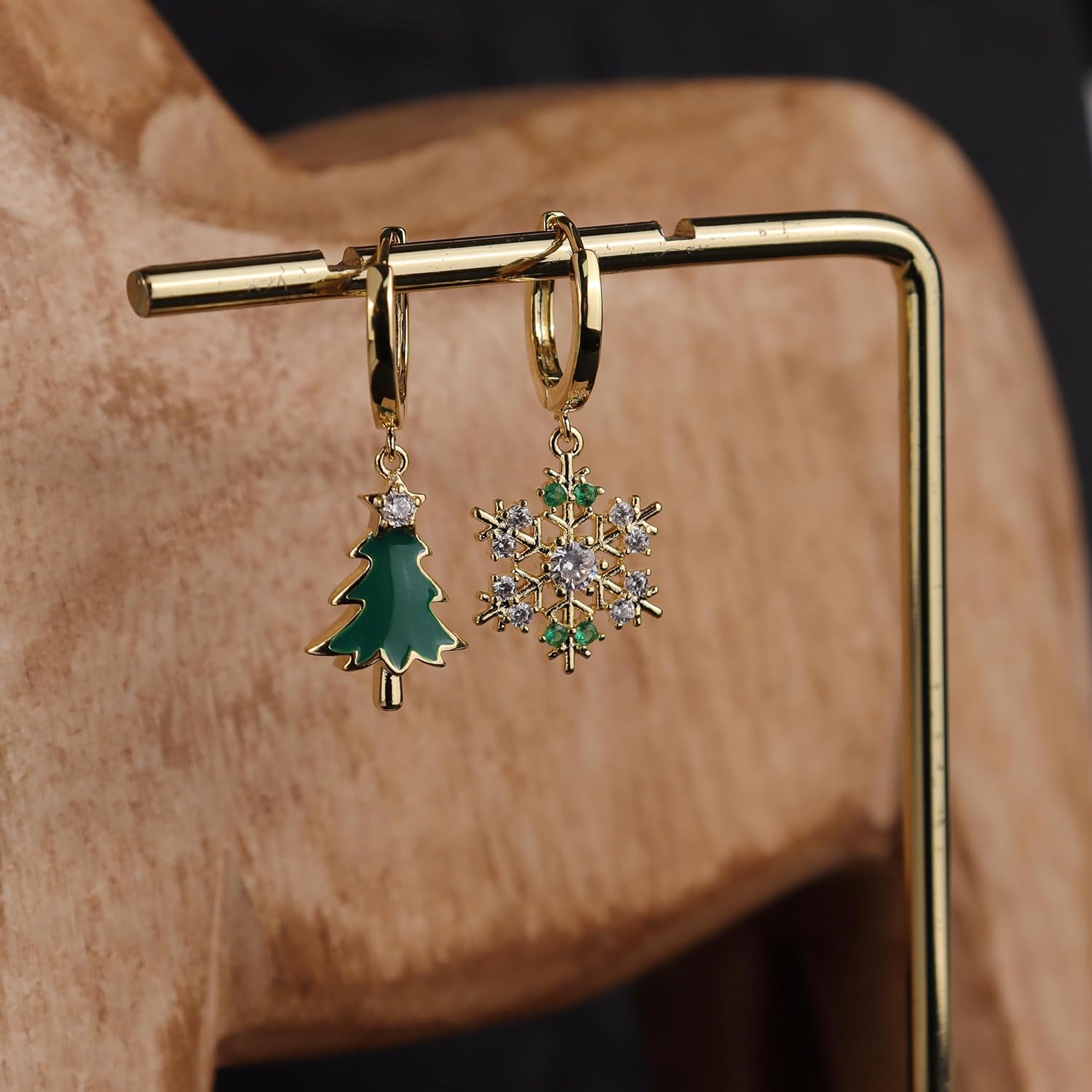 Christmas Tree Snowflake Dangle Drop Small Gold Hoop Earrings for Women Cute Green CZ Rhinestone Snow Xmas Holiday Earring Christmas Accessories Jewelry Outfit Gift - QIAO Crystal我的商店QIAO Crystal
