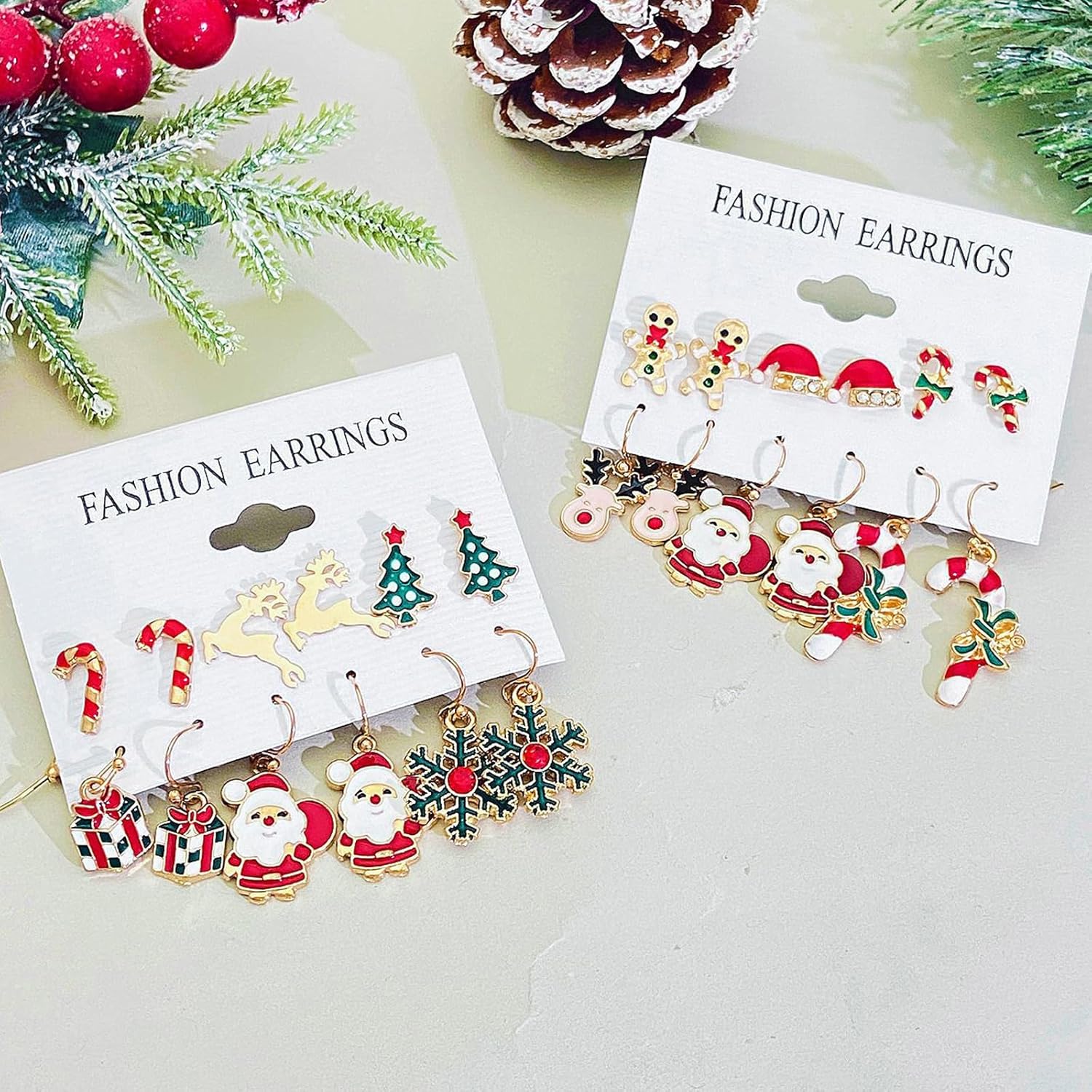 Pack of 6 Pairs Christmas Earrings Set for Women - Tree Hat, Elk Socks, Santa Claus Box, Dangle Earrings, Christmas Decoration Accessories - QIAO Crystal我的商店QIAO Crystal