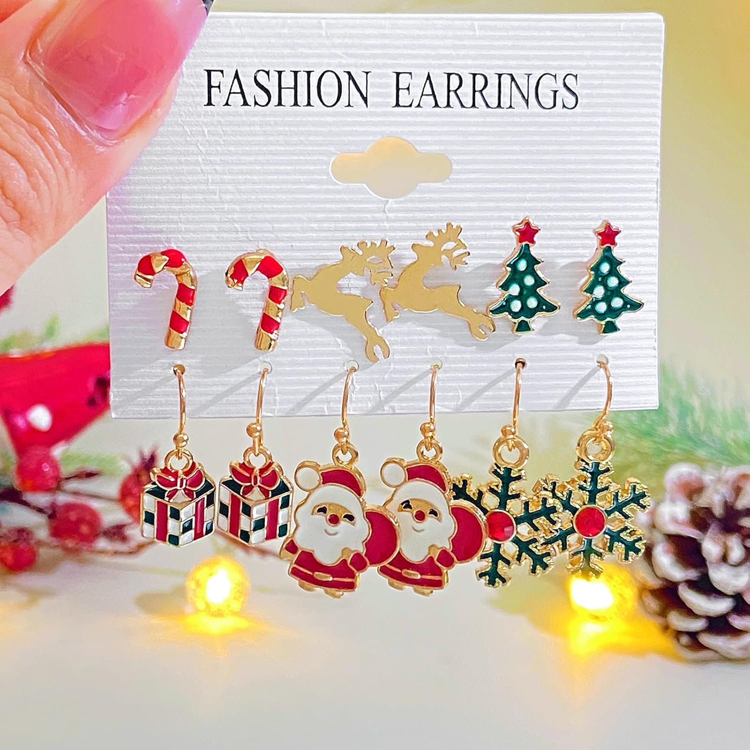 Pack of 6 Pairs Christmas Earrings Set for Women - Tree Hat, Elk Socks, Santa Claus Box, Dangle Earrings, Christmas Decoration Accessories - QIAO Crystal我的商店QIAO Crystal